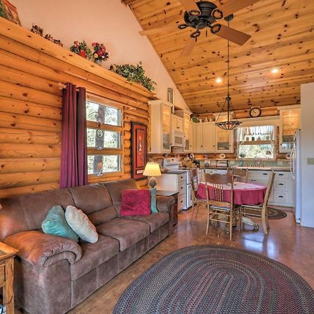 Quaint Williams Cabin Near Grand Canyon Exterior photo