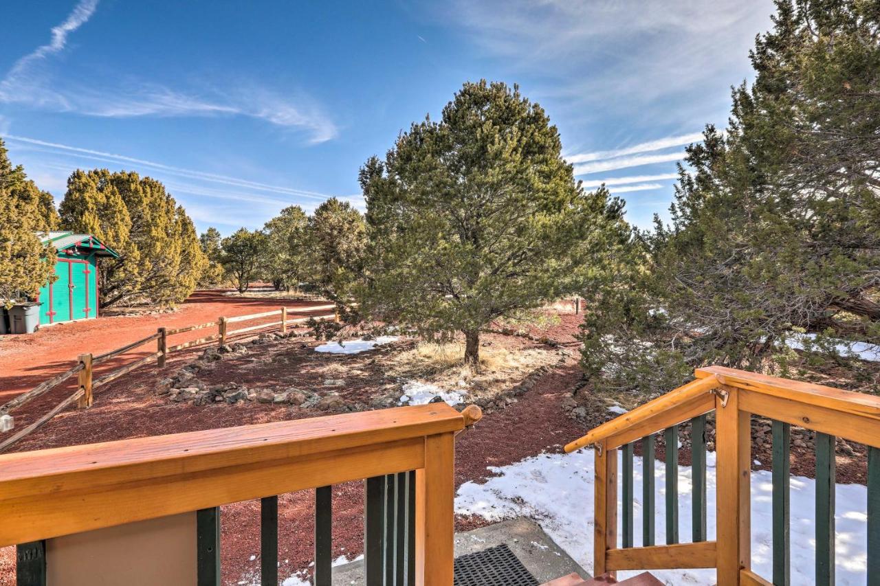 Quaint Williams Cabin Near Grand Canyon Exterior photo