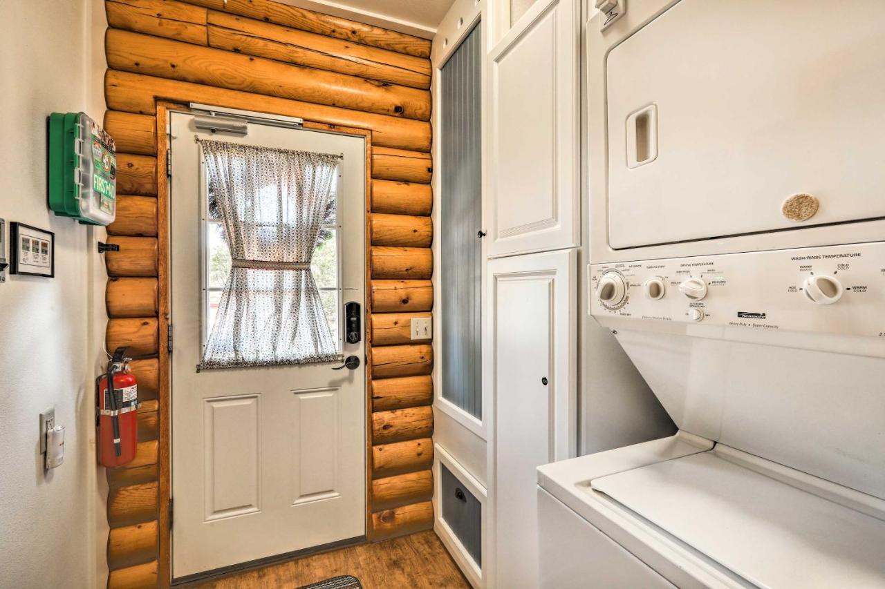 Quaint Williams Cabin Near Grand Canyon Exterior photo