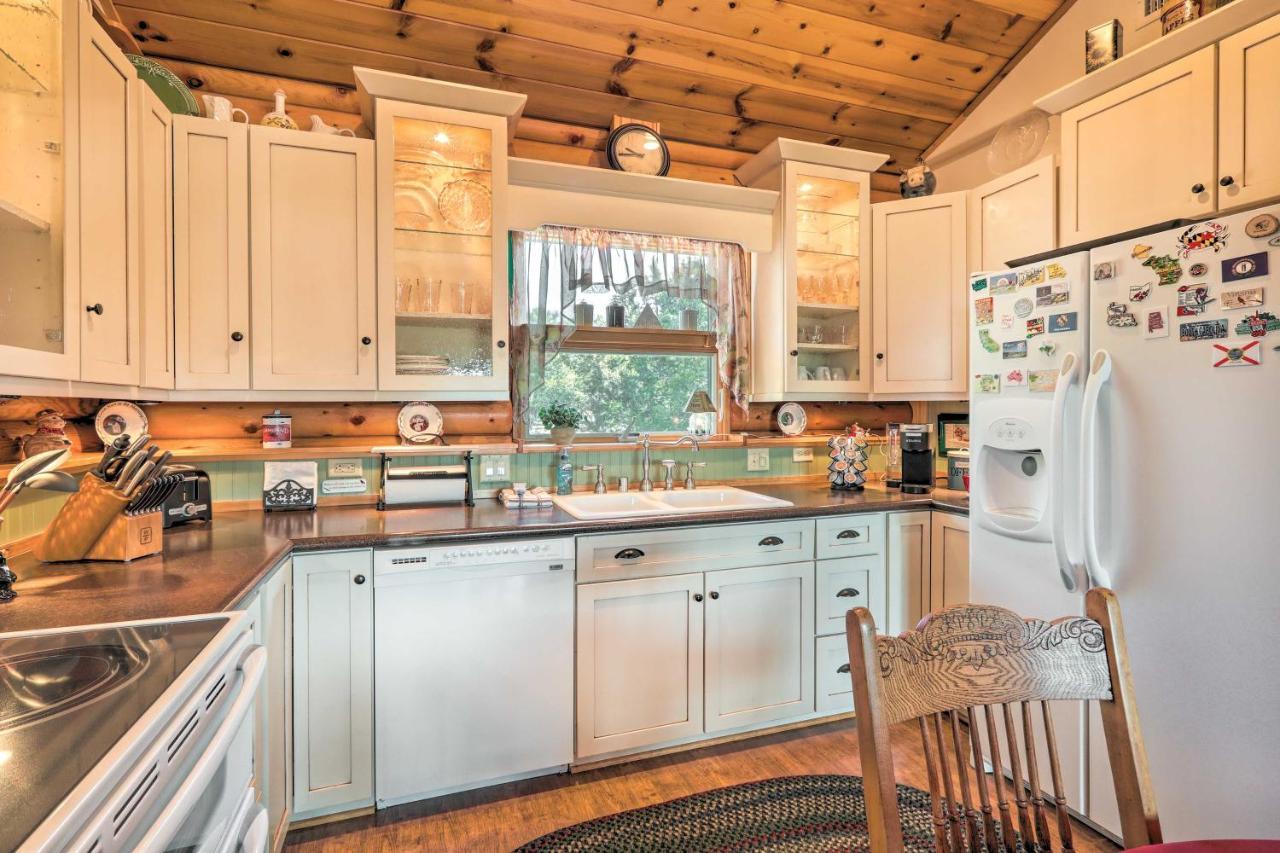 Quaint Williams Cabin Near Grand Canyon Exterior photo
